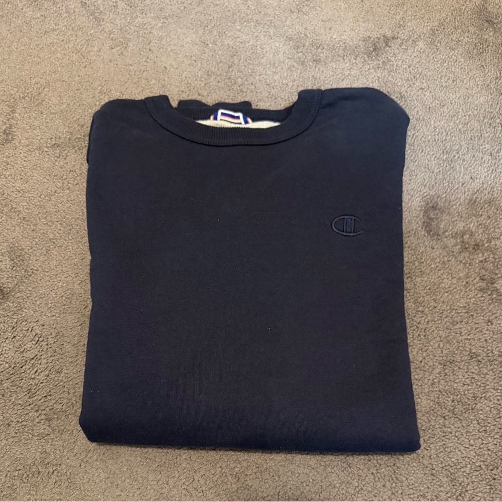 Champion Navy Blue Crew Neck Sweatshirt size Large